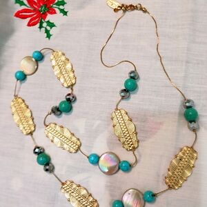 🐝NWOT Jules b. Gold Turquoise & Alabaster Beaded Sepentine Necklace🐝